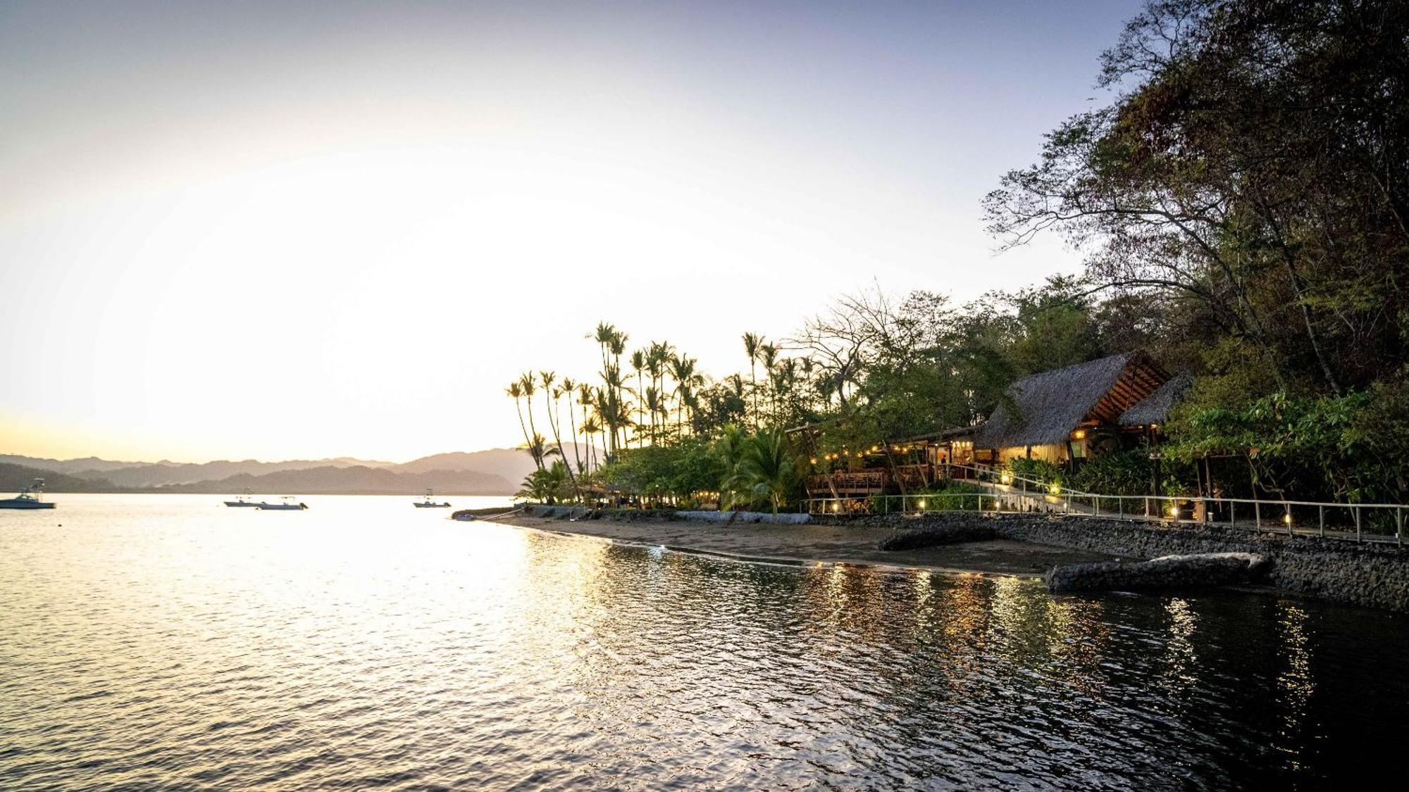 Isla Chiquita Glamping Hotel باكيرا المظهر الخارجي الصورة